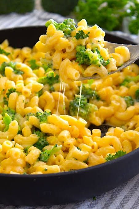 Macaroni and Cheese with Broccoli