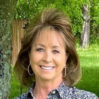 Lisa Mallard's Instagram, Twitter & Facebook