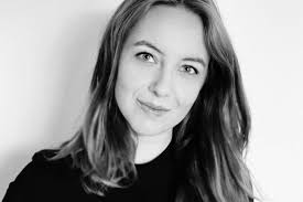 Hun er gået fra praktikant til leder på fem år og bliver kaldt for  virksomhedens hemmelige strategiske våben