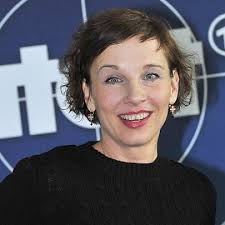 Im kino war meret becker dann bei herausragenden produktionen des deutschen films dabei: Meret Becker Wonder Woman