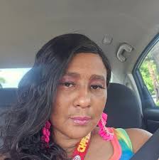 Sonja Hooper's Instagram, Twitter & Facebook