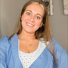 LEXINGTON PEOPLE WANT TO MEET HERE AT 3:00 FOR A GROUP PICTURE? ITs by  WILDCAT LIQUOR!Close to Rupp. Then we ALL GO to dinner and drinks then head  over to the concert?