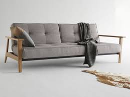 Canape Convertible En Tissu Avec Pieds Et Accoudoirs En Bois Splitback Canape Lit Design Canape Convertible Couchage Quotidien Canape Convertible Design