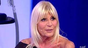 Si comincia ovviamente subito con juan luis ciano e gemma galgani. Uomini E Donne Gemma Fuori Dal Programma Costanzo Forse Ha Stufato Ma
