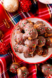 Melt almond bark or chocolate according to directions on package. Caramel Pretzel Turtles Candy Food Folks And Fun