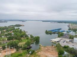 Lake lbj is a controlled level lake, making lake lbj real estate some. With Waterfront Homes For Sale In Horseshoe Bay Tx Realtor Com