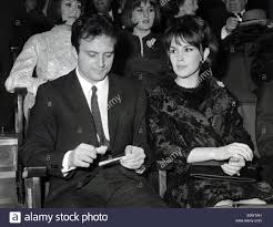 Antonella lualdi was born on july 6, 1931 in beirut, french mandate for syria and the lebanon as antonietta de pascale. 15 Februar 1964 Rom Italien Schauspielerin Antonella Lualdi Und Ihr Ehemann Franco Interlenghi Bei Der Premiere Von Der Letzte Film Des Regisseurs Carl Foreman Der Sieger Stockfotografie Alamy