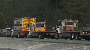 He looks like a great driver already': 11-year-old pulls up to store in  pink toy Hummer