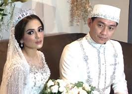 Nikahi citra monica, ini mahar yang diberikan ifan seventeen. Biaya Pernikahan Ifan Seventeen Dan Citra Monica Capai Rp1 Miliar Okezone Celebrity