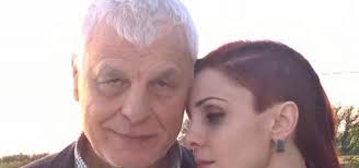 Placido was born at ascoli satriano, into a poor family from rionero in vulture, basilicata. Simonetta Stefanelli E Federica Vincenti Ex E Moglie Michele Placido Matrimoni E