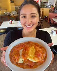 Who knew Hibachi chicken could be so tasty? Service was top-notch and had  me in and out in under 5 minutes