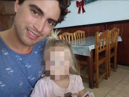 Jasmine sustrajo a su hija de 3 años en Lanzarote y se la llevó a la India  a "vivir como una 'hippie'": el padre exige su vuelta