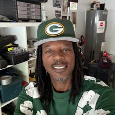 Brake lights won't turn off need help asap!!!thanks in advance