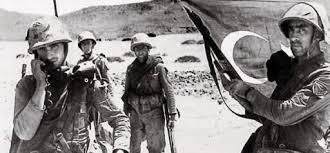 .ο ιδρώτας, πρωινή δροσιά κι ο πόνος νιο τραγούδι, για την ελλάδα, η πληγή, στα στήθια μας λουλούδι. 20h Ioylioy 1974 H Kypros 8rhnei Th Mayrh Epeteio Ths Toyrkikhs Eisbolhs Eidhseis Nea To Bhma Online