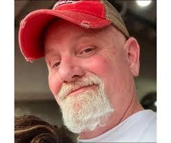 Sarah Anson's Instagram, Twitter & Facebook