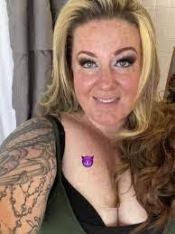 Kalah Thomas's Instagram, Twitter & Facebook