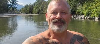 Mary Karrer's Instagram, Twitter & Facebook