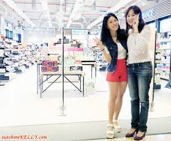 From wikimedia commons, the free media repository. Sunshine Kelly Beauty Fashion Lifestyle Travel Fitness The Blindfold Hunt New Selectiv By Sa Sa Mid Valley