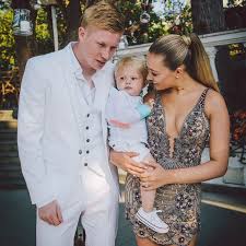 Fünf jahre später stehen die beiden kicker immer. Kent U Haar Nog Ex Liefje De Bruyne En Courtois Vindt De Liefde Bij Granenhandelaar Showbizz Hln Be