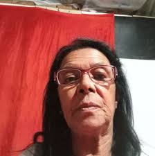 5 XÍCARAS!! O BOLO MAIS FÁCIL DO MUNDO Ingredientes: 1 xícara de farinha de  trigo 1 xícara de fubá 1 xícara de açúcar 1 xícara de leite 1 xícara de  óleo 3