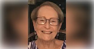 Linda Isola's Instagram, Twitter & Facebook