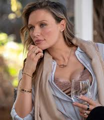 Who Is Natalie In 'You' Season 3? We Finally Know The Neighbor