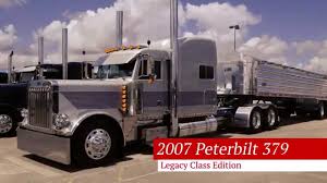 A large number of accessories and tuning. Bill Hall S 07 Peterbilt 379 Legacy Edition Custom Show Rig Youtube