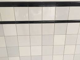 Somit kann die folie auch im badezimmer für badfliesen in dusche und. Friesische Fliesen Alte Hollandische Fliesen Handgemacht Und Bemalt