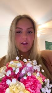 Maggie🤍 (@maggieblunt)