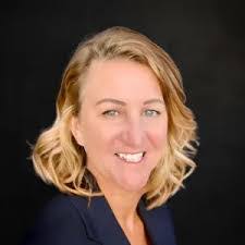 Heidi Merchant's Instagram, Twitter & Facebook