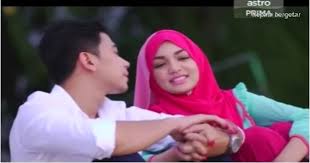 Cik bunga encik sombong beraya bertiga full movie. Cik Bunga Encik Sombong Episod 12 Info Hiburan