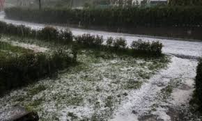 #schweiz hailstorms rip through parts of switzerland 24.7.2021 #hagel #grêle #grandine #suisse. Grandine Nelle Valli Di Lanzo Ancora Maltempo Sul Nostro Territorio