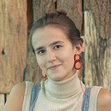 Alejandra Arenas's Instagram, Twitter & Facebook