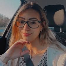 Baylee Carroll-Lynch (@bayleealexiss)