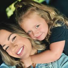 ELLIE LANG ᵕ̈ (@elyshalang) • Instagram photos and videos