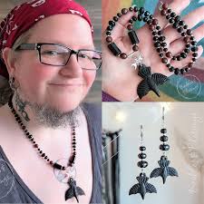 Spooky Halloween inspiration continues. Love mixing different materials.  Adorable ceramic skull and crossbones (it's the bow that makes it adorable  🤣) with faceted pearls, wood and paper beads, metal spacers, and toggle