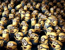 The minions are small, yellow, cylindrical creatures, who have one or two eyes. Minions Sprache Tulaliloo Ti Amo Und Das Ist Die Wahrheit Banana Kino De
