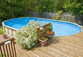 Anda Dapat Menemukan Banyak Cara Untuk Secara Kreatif Membuat Kolam Tanah Di Atas Anda Cocok D In 2020 Best Above Ground Pool Pool Deck Plans Backyard Pool Landscaping