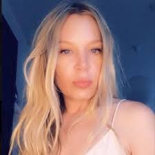 Jessie Jett's Instagram, Twitter & Facebook