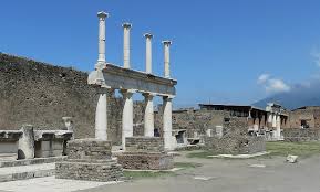 Pompeii in a nutshell - Public Buildings near the Forum