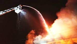 Mobila de bucatarie, dormitor, living room, mobilier mic si multe alte piese ce se pot integra perfect in locuinta dumneavoastra. Incendiu Puternic La O FabricÄ De MobilÄ Din TargoviÈte Mesajul Alarmant Primit De Localnici Prin Sistemul Ro Alert