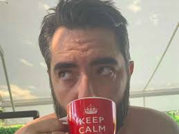 La foto con la que Dani Mateo responde a King Jedet su acusación de  homofobia