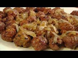 Ricette di gustose polpette al sugo, in bianco, al forno, di carne, di tonno e molte altre idee originali. Ricetta 2 Polpette E Polpettine In Agrodolce Youtube