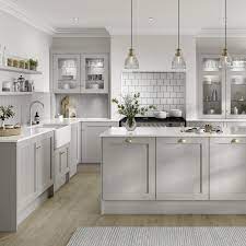You might be thinking light gray walls sound like a snooze fest. 160 Gray Kitchens Ideas Kitchen Design Grey Kitchen Cabinets Kitchen Remodel