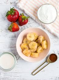 It is composed almost entirely of carbohydrates, which is what your body. Easy Strawberry Banana Smoothie Eating Bird Food