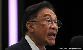 Datuk seri anwar ibrahim yang berada dalam tahanan polis sejak 2014 itu akhirnya dibebaskan dari hospital cheras kerana masih dalam proses pemulihan selepas menghadapi pembedahan bahu. Malaysiakini Anwar Buat Sidang Media Petang Ini
