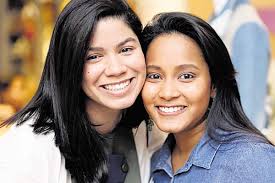 Noche benéfica en galería Imagen