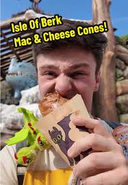 Delicious Pork, Bacon, & Jam Mac & Cheese Cone Review