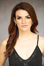 Elizabeth Potthast's Instagram, Twitter & Facebook