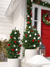 Store sku # 15833167 you'll have it made in the shade with our stylish and sturdy umbrella base. How To Keep Outdoor Christmas Trees From Blowing Over Homestead Acres